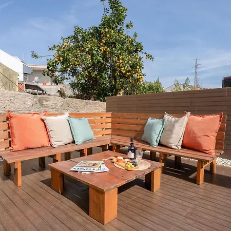 Host Wise - Charming Spacious Duplex House São Mamede de Infesta