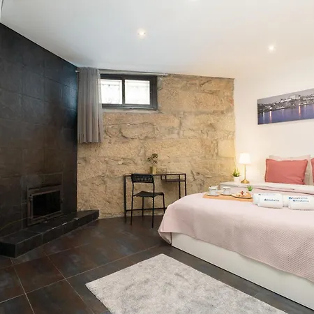 Host Wise - Charming Spacious Duplex House São Mamede de Infesta