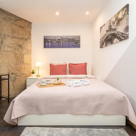 Сasa de vacaciones Host Wise - Charming Spacious Duplex House São Mamede de Infesta