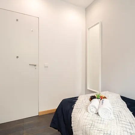 Host Wise - Charming Spacious Duplex House Dom wakacyjny *
