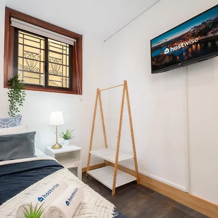 Host Wise - Charming Spacious Duplex House *