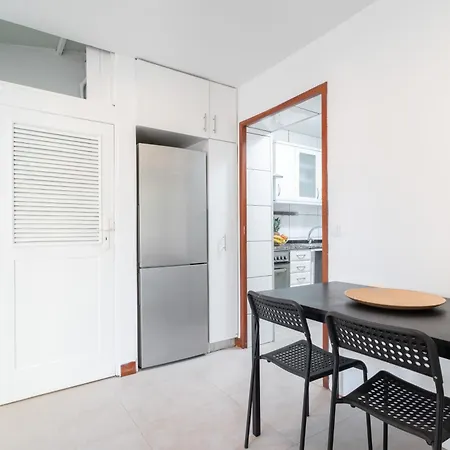 Dom wakacyjny Host Wise - Charming Spacious Duplex House