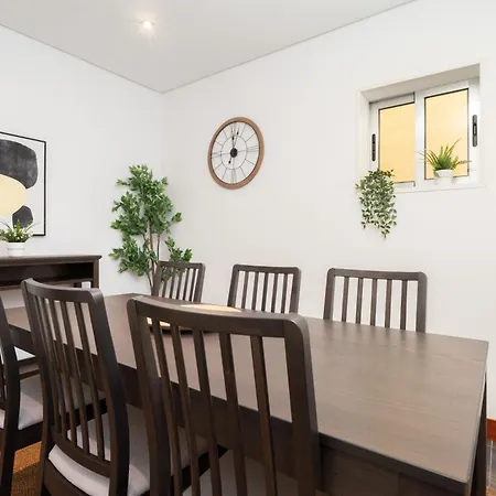 Сasa de vacaciones Host Wise - Charming Spacious Duplex House *